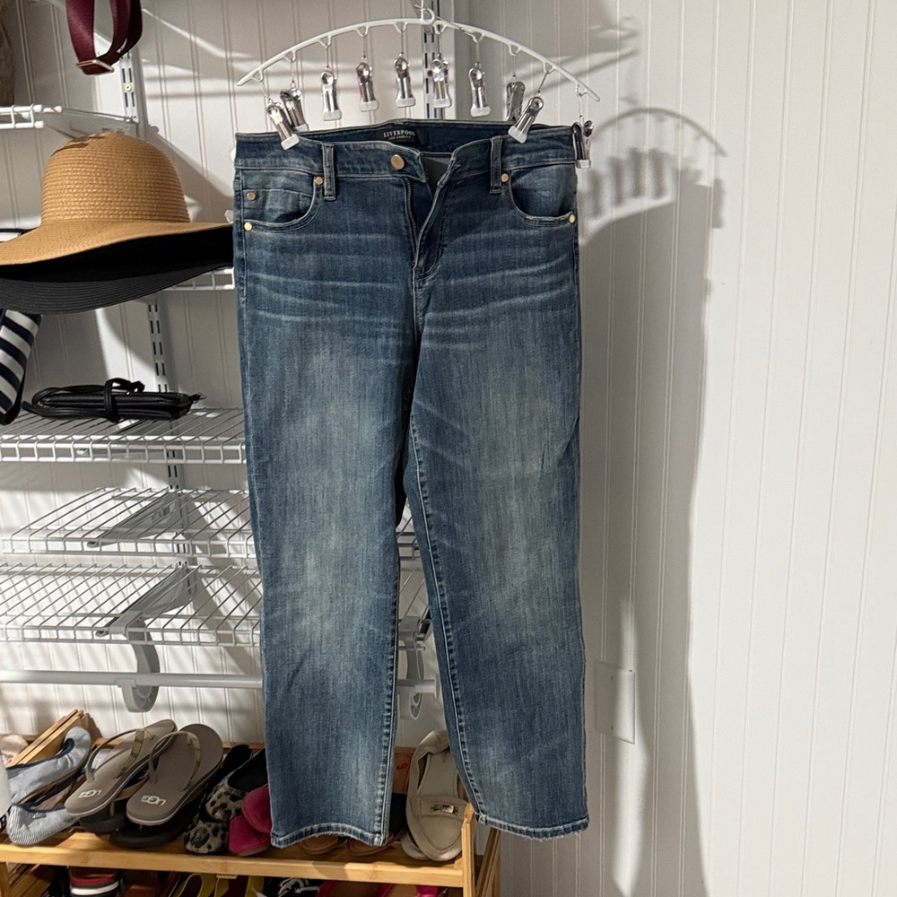 Liverpool Women's Ankle Crop Jeans in Mid Blue